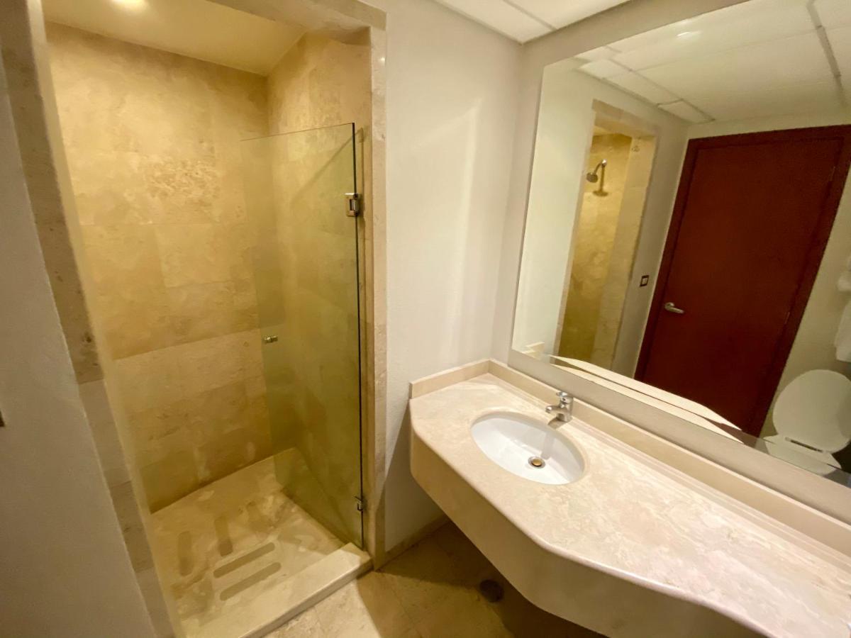 Hotel Mercury Inn كويريتارو المظهر الخارجي الصورة