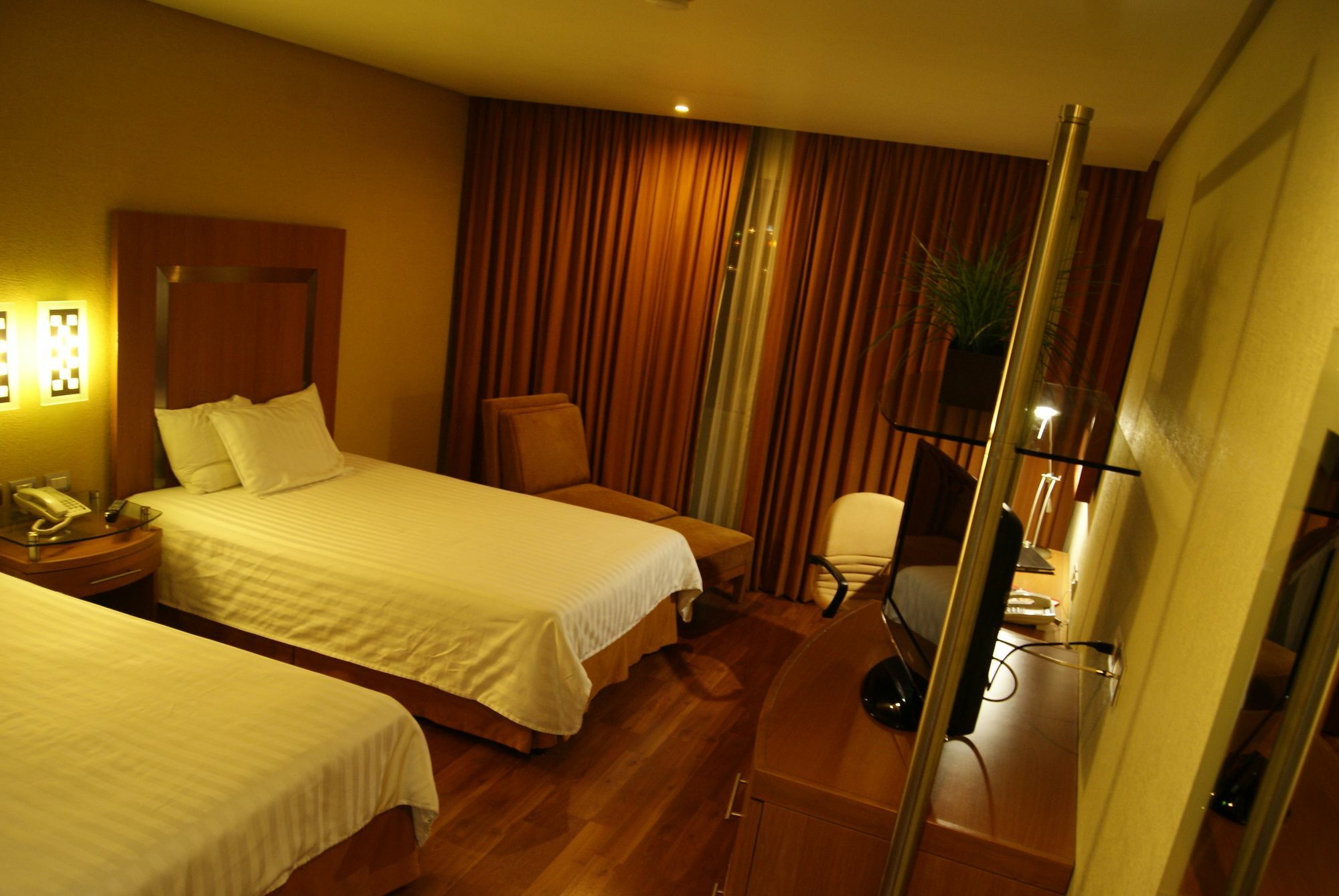 Hotel Mercury Inn كويريتارو المظهر الخارجي الصورة